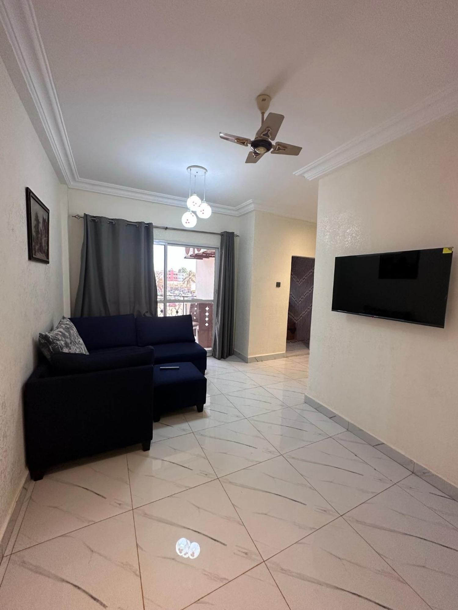Apartments Plaza Hotel Kololi Exterior photo