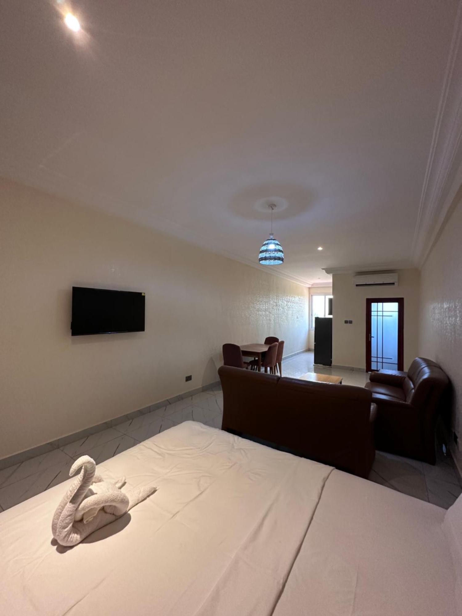 Apartments Plaza Hotel Kololi Exterior photo
